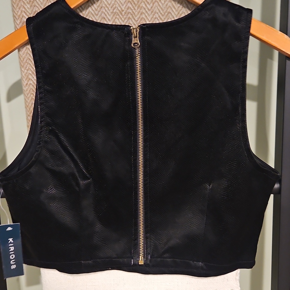 NEW! KIRIOUS LOS ANGELES Faux Leather Snake Skin Cropped Top Large. - Picture 5 of 7